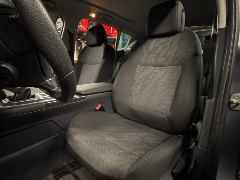 PEUGEOT 3008 PREMIUM 1.6 HDI 112 Cv GPS TOIT PANORAMIQUE AFFICHAGE TETE HAUTE BVM6 - GARANTIE 1 AN