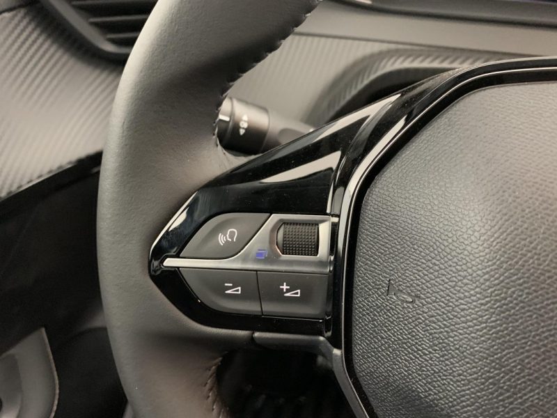 PEUGEOT 208 HYBRID 110 CH E-DCS6 ALLURE 2026