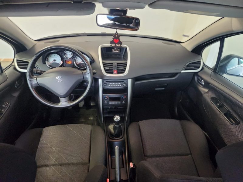 PEUGEOT 207  2008