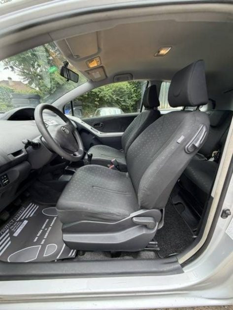 TOYOTA YARIS 1.0 VVT-I 2006 - 70 153 Kms - Premier Main - Parfait Etat - Distrib ok - SUIVIT TOYOTA