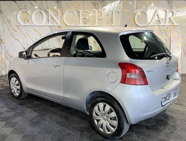 TOYOTA YARIS 1.0 VVT-I 2006 - 70 153 Kms - Premier Main - Parfait Etat - Distrib ok - SUIVIT TOYOTA