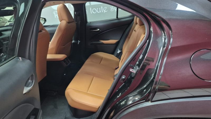 LEXUS UX SUV HYBRIDE 250H 2WD LUXE TOUTES OPTIONS+ TOIT OUVRANT/1 ERE MAIN/TVA RECUPERABLE