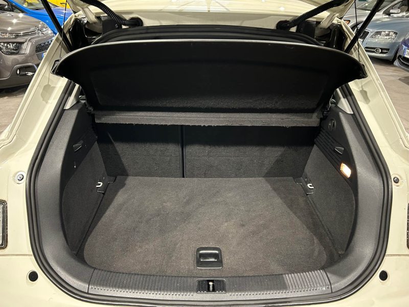 AUDI A1 SB 1.6 TDI 105CH 