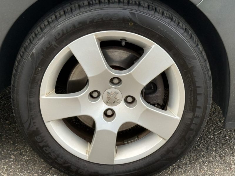 Peugeot 207 1.6 16v 120ch Premium Garantie 6 Mois