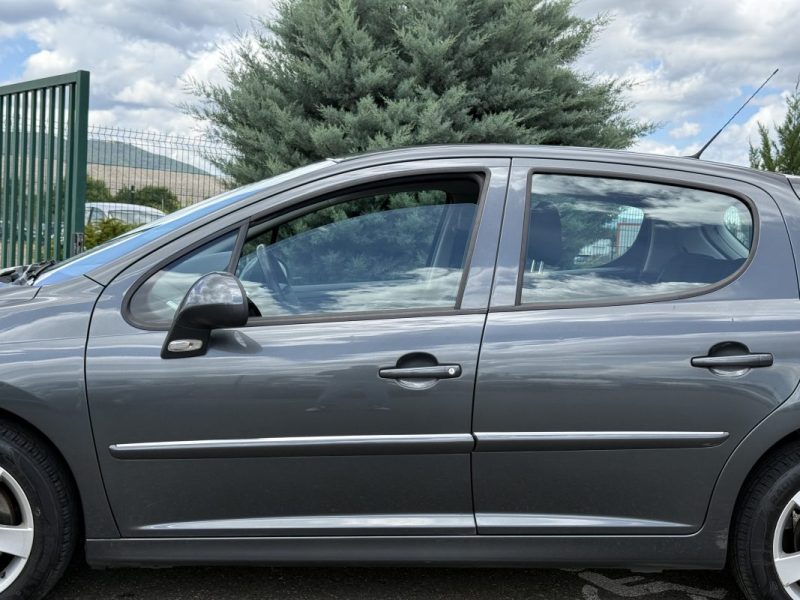 Peugeot 207 1.6 16v 120ch Premium Garantie 6 Mois