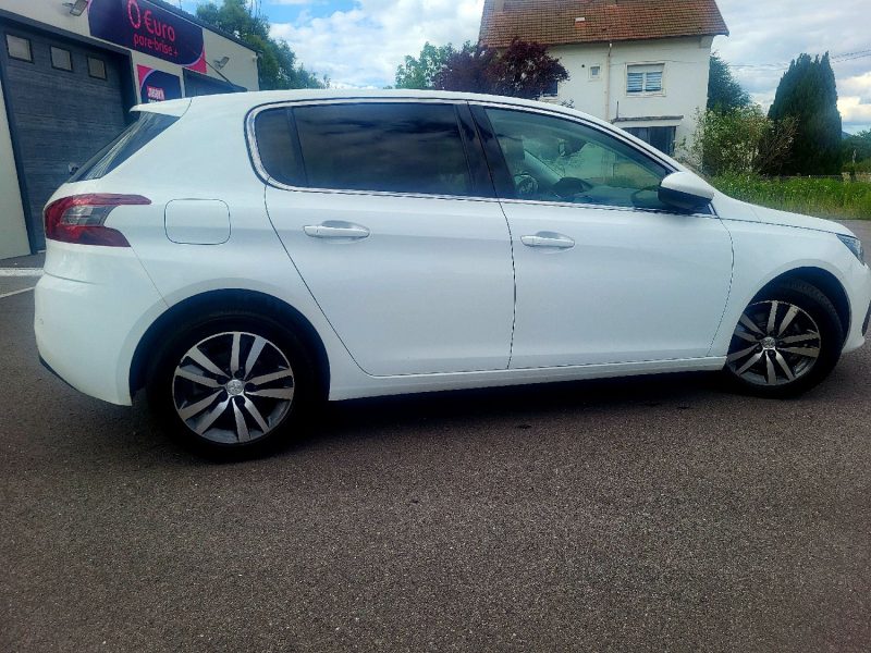PEUGEOT 308 ALLURE 2018
