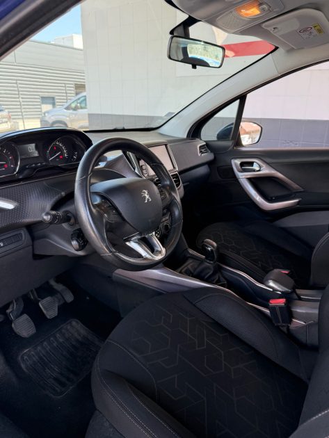 Peugeot 2008 1.6 e-Hdi 92ch Active - Suivi et Entretenu Peugeot 