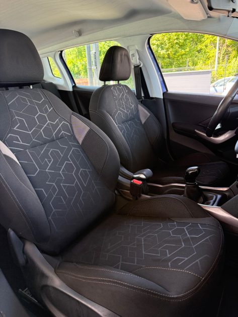 Peugeot 2008 1.6 e-Hdi 92ch Active - Suivi et Entretenu Peugeot 