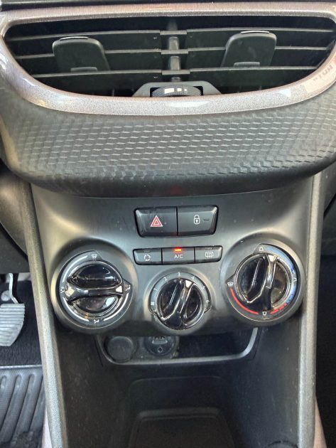 Peugeot 2008 1.6 e-Hdi 92ch Active - Suivi et Entretenu Peugeot 