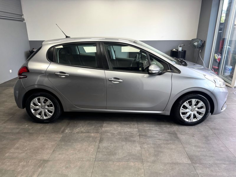 PEUGEOT 208 1.2 ESSENCE 82 CV BVM5 ACTIVE 2019