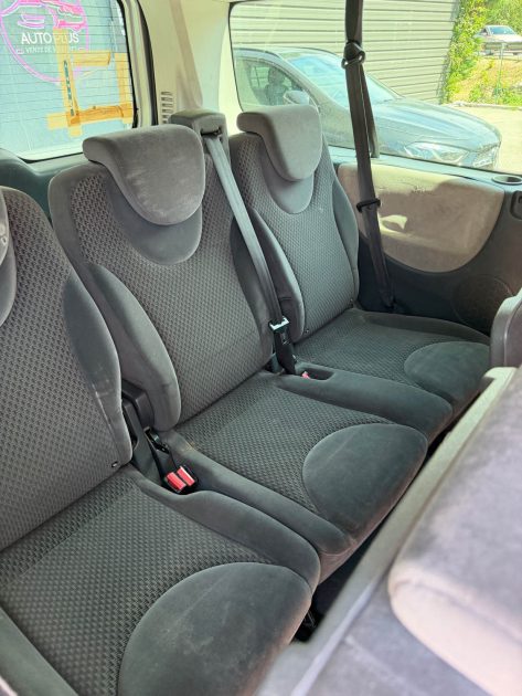Peugeot Expert Long 8 Places 2.0 HDI 140 ch – Pompe de direction à prévoir – Vendu dans l’état