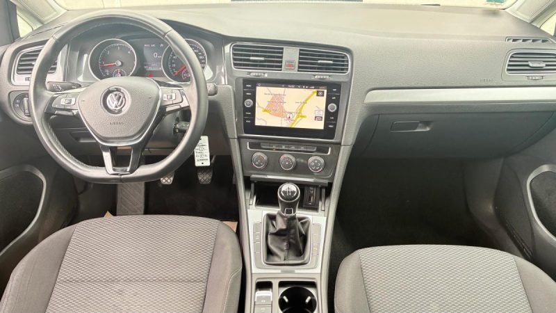 Volkswagen Golf VII 1.6 TDi 115ch BlueMotion Technology Confortline
