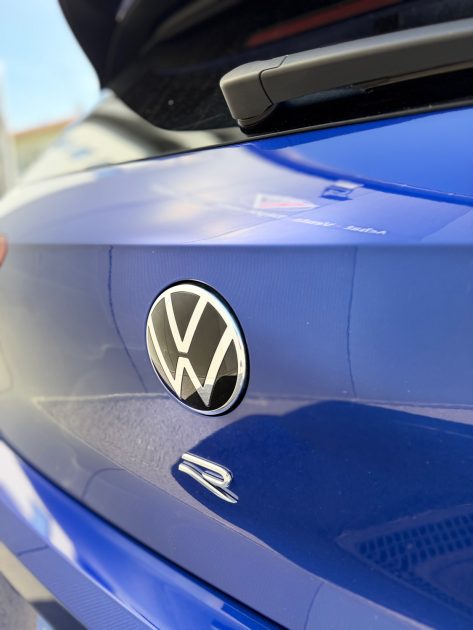 VOLKSWAGEN GOLF VIII 2.0 TSI 320 R DSG 2021 - BLEU LAPIZ - GARANTIE 12 MOIS
