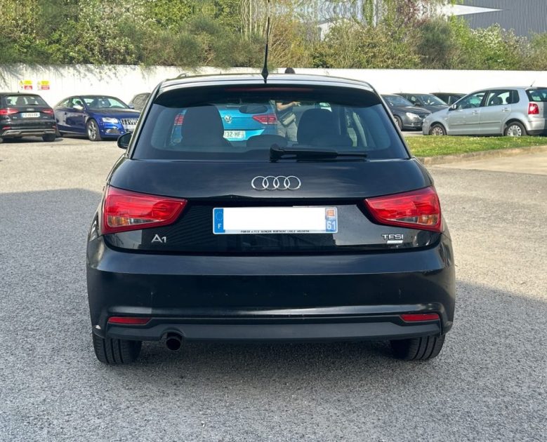 AUDI A1 PHASE 2 SPORTBACK 1.0 TFSI 12V S-TRONIC7 95 CV BOÎTE AUTO 1ERE MAIN 2017
