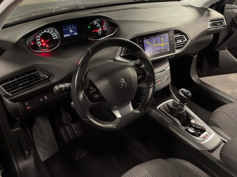 PEUGEOT 308 II PHASE 2 ALLURE 1.2 TURBO 130 Cv APPLE CARPLAY & ANDROID CAMERA RECUL - GARANTIE 1 AN