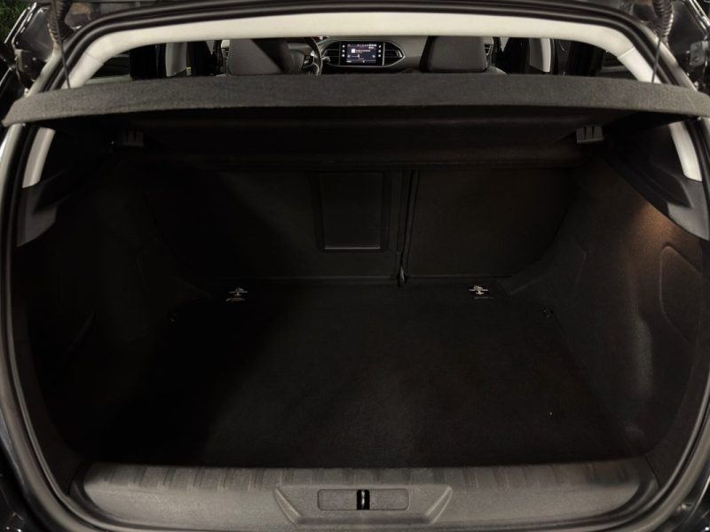 PEUGEOT 308 II PHASE 2 ALLURE 1.2 TURBO 130 Cv APPLE CARPLAY & ANDROID CAMERA RECUL - GARANTIE 1 AN