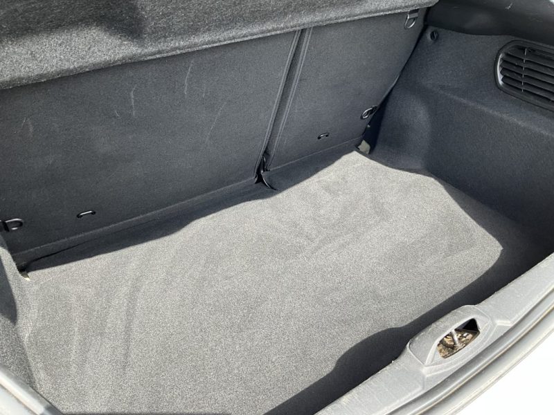 FAIBLE KILOMÉTRAGE, CAMÉRA DE RECUL PEUGEOT 208 1,2 PURETECH 82 CV ALLURE 