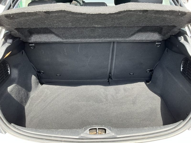 FAIBLE KILOMÉTRAGE, CAMÉRA DE RECUL PEUGEOT 208 1,2 PURETECH 82 CV ALLURE 