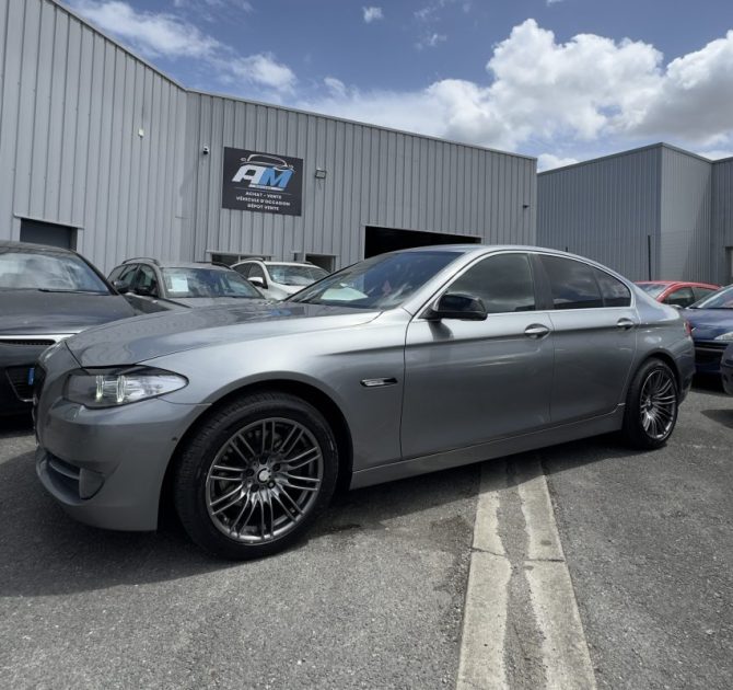 B.M.W. SERIE 5 520D LUXE BA 2010