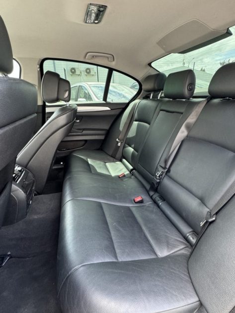 B.M.W. SERIE 5 520D LUXE BA 2010