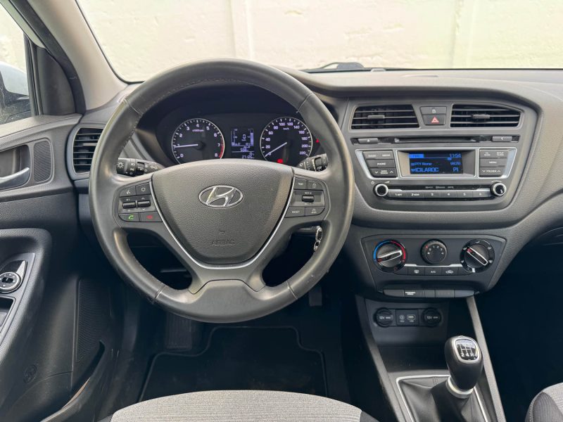 HYUNDAI I20 1.2 84 INTUITIVE PLUS GARANTIE 6 MOIS 2015