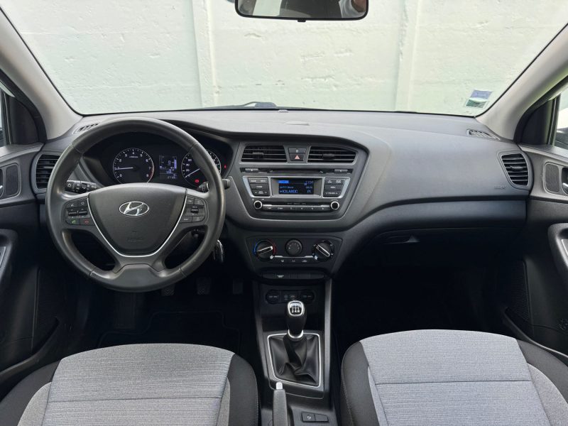 HYUNDAI I20 1.2 84 INTUITIVE PLUS GARANTIE 6 MOIS 2015