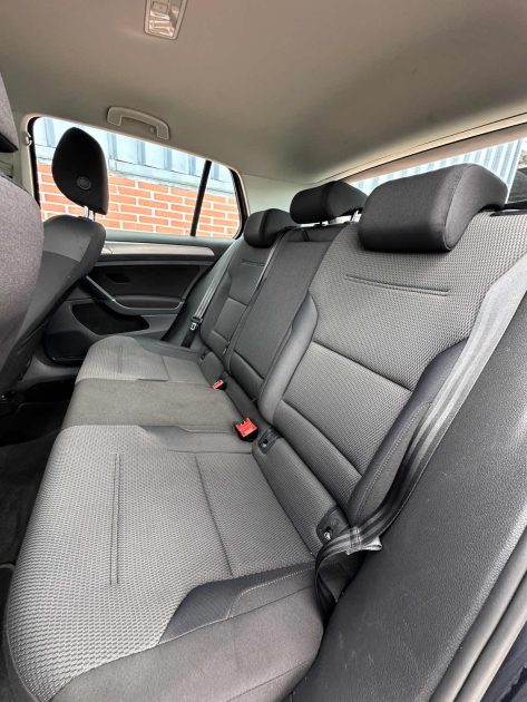 VOLKSWAGEN GOLF VII 1.6 TDI 110 ALLSTAR DSG 2016