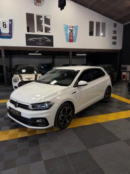 VOLKSWAGEN POLO VI R-LINE TSI 150CH DSG7 (1ERE MAIN, SUIVI WV, APPLE CARPLAY)⭐️⭐️⭐️⭐️⭐️