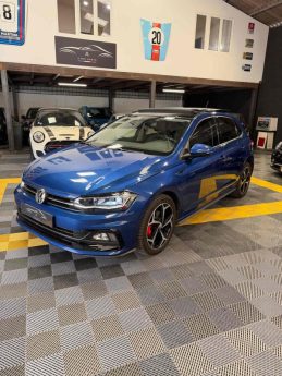 VOLKSWAGEN POLO VI R-LINE 1.0 TSI 115CH DSG7 (1ERE MAIN, TOIT OUVRANT, SUIVI WV) ⭐️⭐️⭐️⭐️⭐️