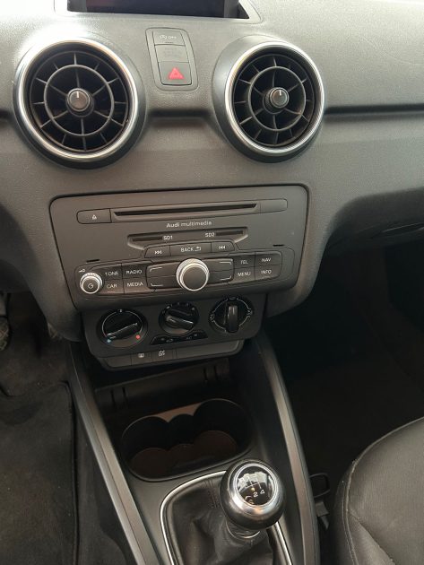 AUDI A1 1.6 TDI 90 AMBIENTE 