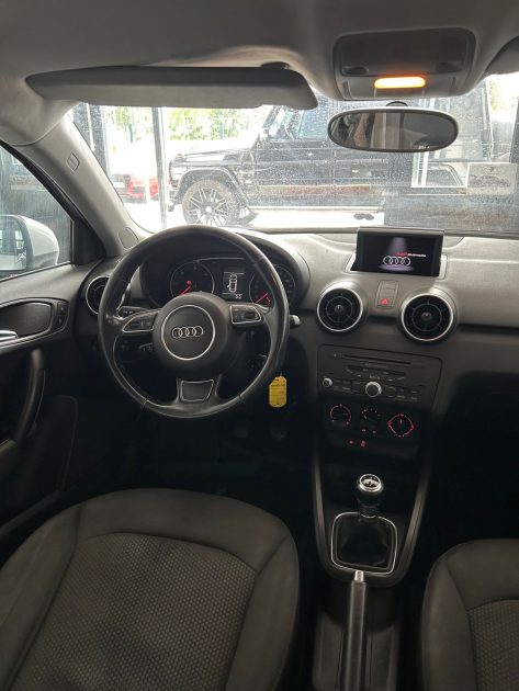 AUDI A1 1.6 TDI 90 AMBIENTE 