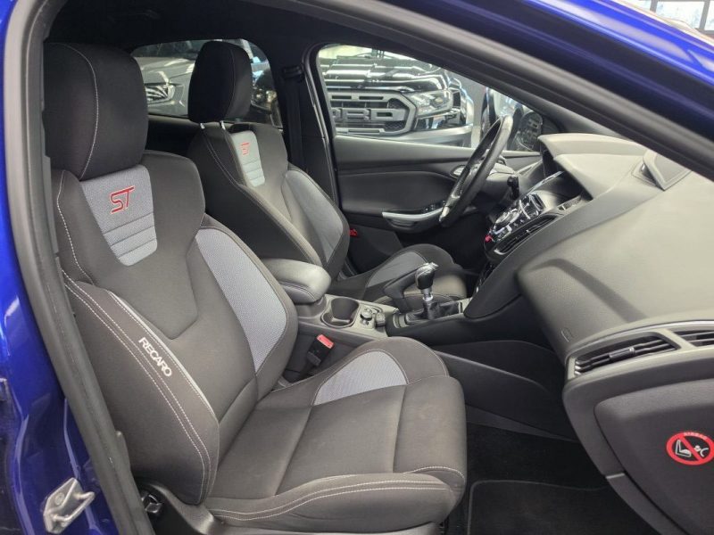 FORD FOCUS 2.0 250 ST*RECARO*XENON*