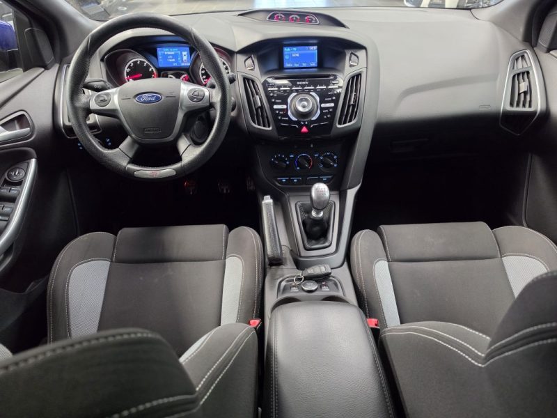 FORD FOCUS 2.0 250 ST*RECARO*XENON*