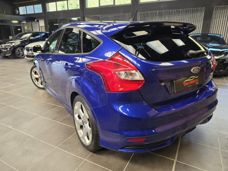 FORD FOCUS 2.0 250 ST*RECARO*XENON*