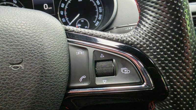 SKODA OCTAVIA COMBI RS 2.0 TSI 220*CUIR*XENON*BVM6* 2016