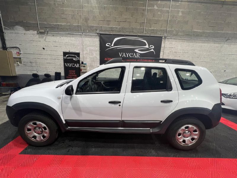 DACIA DUSTER 1.5 DCI 90 AMBIANCE 4X4, 1Ere Main, Boule Attelage, Entretien chez DACIA Garantie, 2013