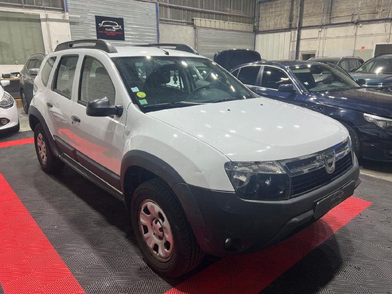 DACIA DUSTER 1.5 DCI 90 AMBIANCE 4X4, 1Ere Main, Boule Attelage, Entretien chez DACIA Garantie, 2013