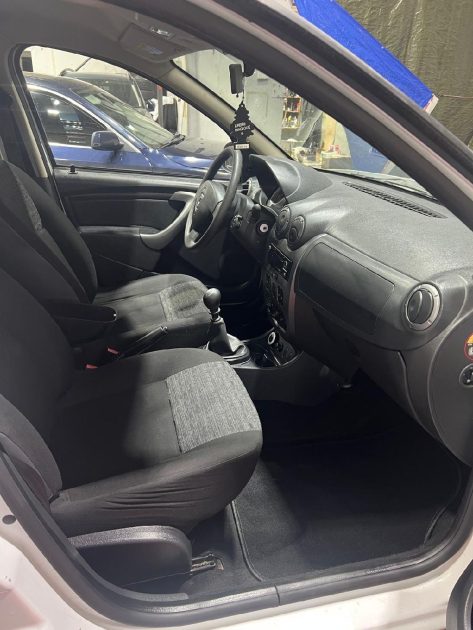 DACIA DUSTER 1.5 DCI 90 AMBIANCE 4X4, 1Ere Main, Boule Attelage, Entretien chez DACIA Garantie, 2013