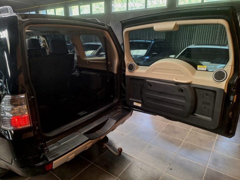 MITSUBISHI PAJERO MITSUBISHI PAJERO 3.2 DI-D BVA*1° MAIN*CUIR*TOIT*GPS*XENON*