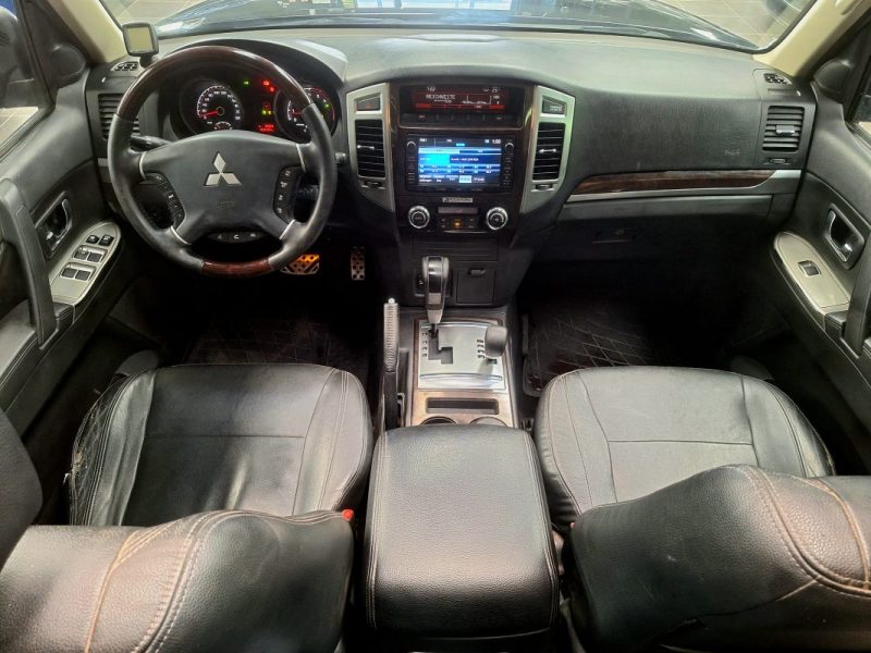 MITSUBISHI PAJERO MITSUBISHI PAJERO 3.2 DI-D BVA*1° MAIN*CUIR*TOIT*GPS*XENON*