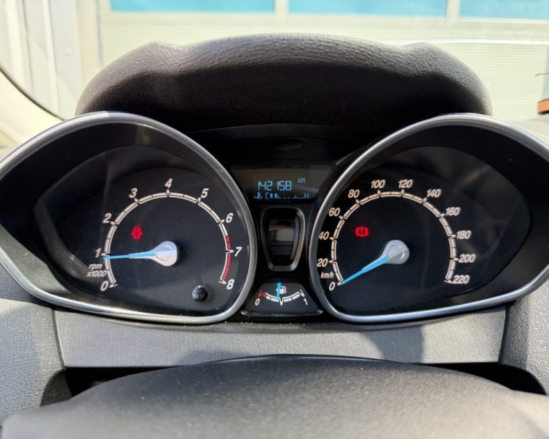 FORD FIESTA VI 1.0 ECOBOOST - Carrosserie Impecable - ENTRETIENT COMPLET