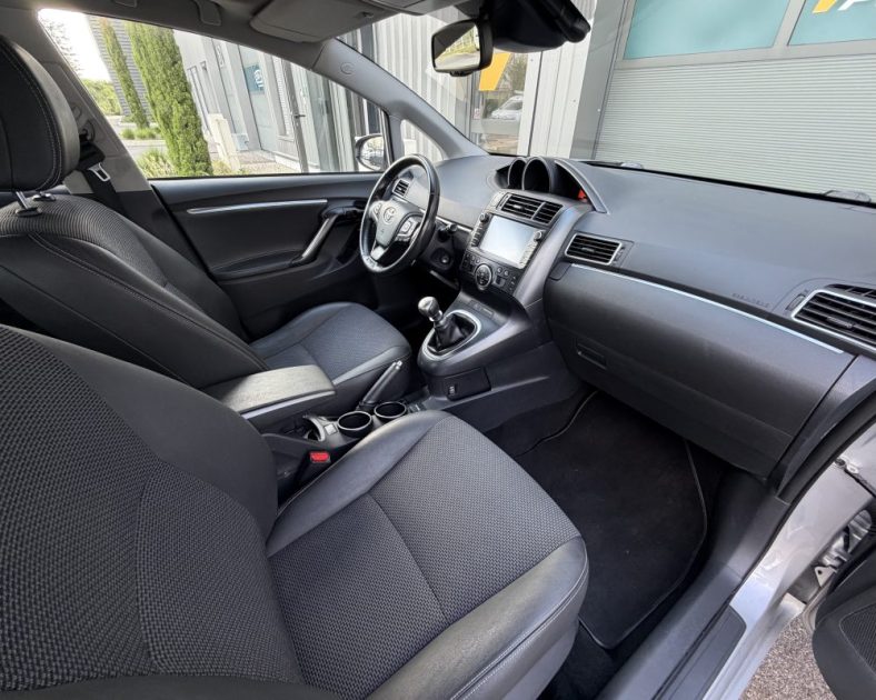 Toyota Verso - 7 Places - 112ch – Toit panoramique – ENTRETIEN COMPLET