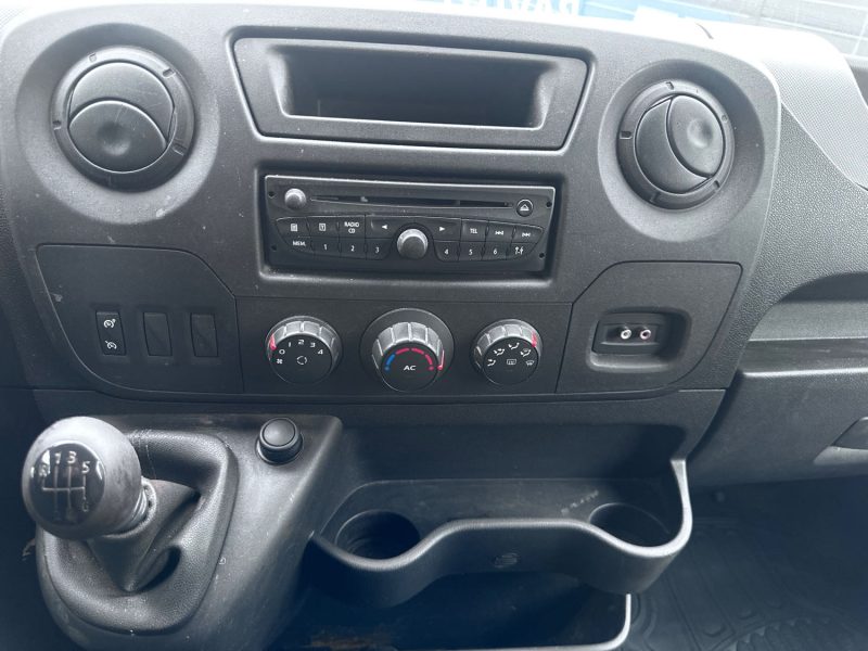 1er main OPEL MOVANO 2.5 CDTI 80 CH – 1ÈRE MAIN – CLIMATISATION – 226 643 KM