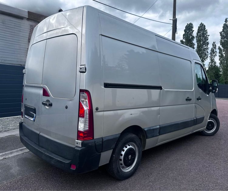 1er main OPEL MOVANO 2.5 CDTI 80 CH – 1ÈRE MAIN – CLIMATISATION – 226 643 KM