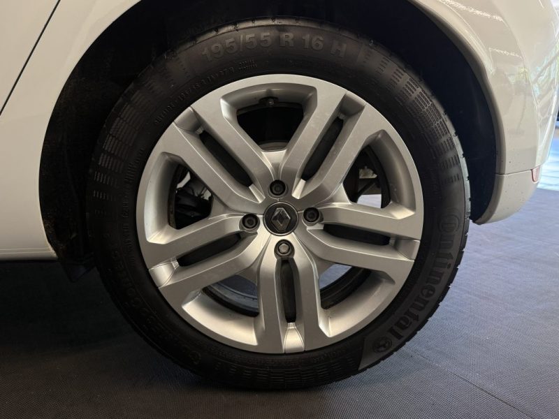 RENAULT CLIO IV 1.5 dCi 90 ch E6C Business - CARPLAY