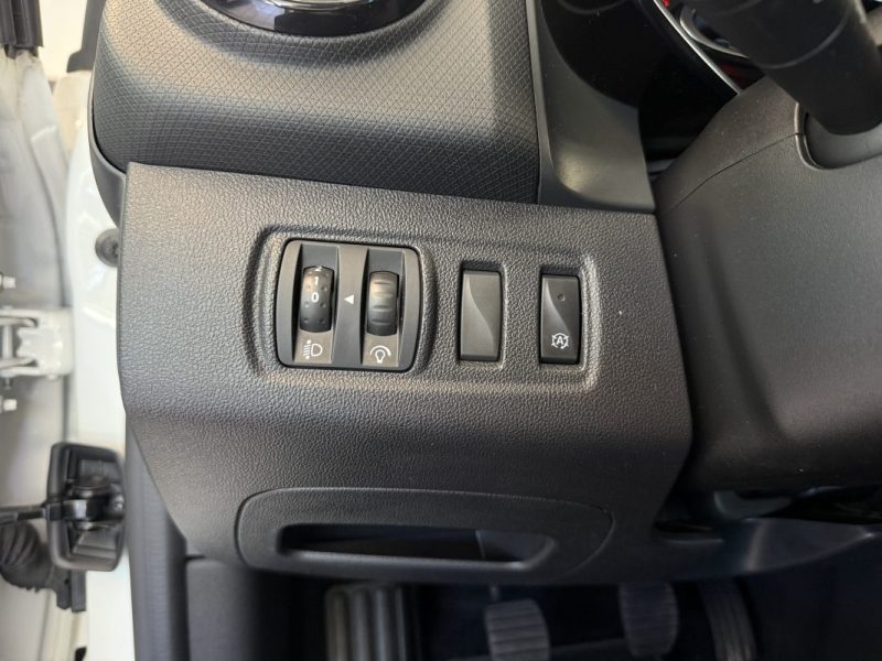 RENAULT CLIO IV 1.5 dCi 90 ch E6C Business - CARPLAY