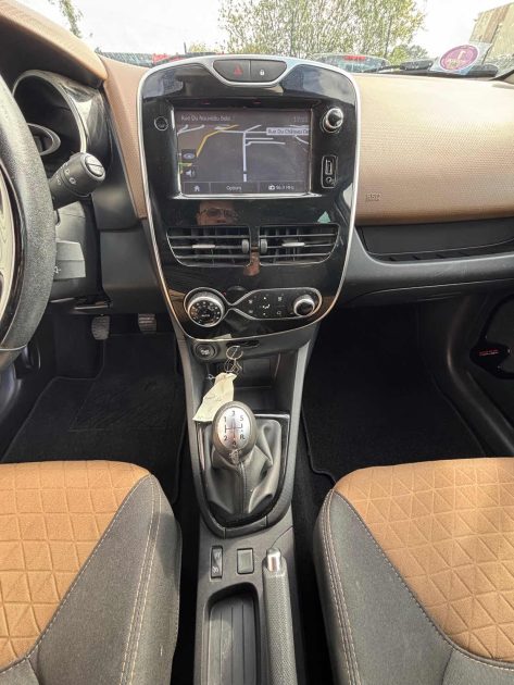 RENAULT CLIO IV TCE 90 GRAPHITE 2015