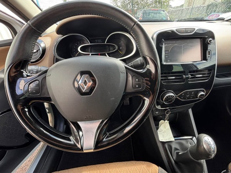 RENAULT CLIO IV TCE 90 GRAPHITE 2015
