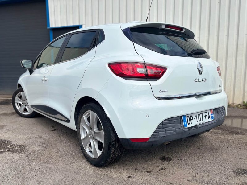 RENAULT CLIO IV TCE 90 GRAPHITE 2015