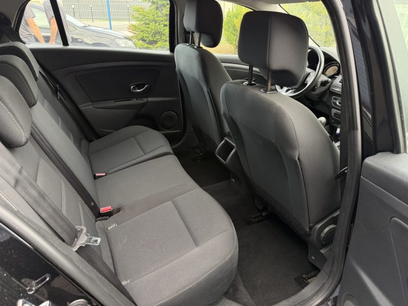 RENAULT MEGANE III 1.5 dCi 110ch Expression - Garantie